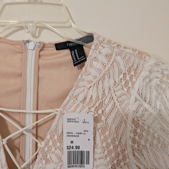 Forever21 Lace Dress Size M - Picture 2 of 3